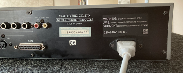 Akai S3000XL Rack Sampler – SamplerZone.com