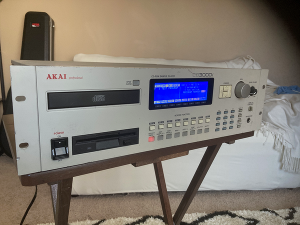 Akai CD3000i Rack Sampler (non-working CD player)